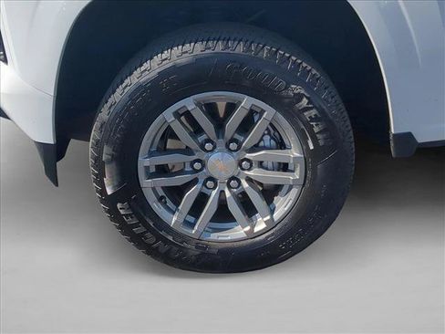 Used 2025 Chevrolet Colorado LT AWD/4WD image 24