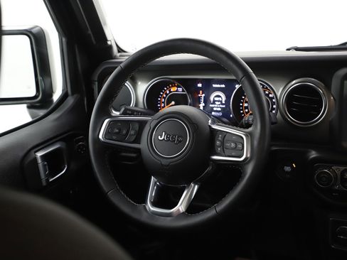 Used 2022 Jeep Wrangler Unlimited Sahara w/ LED Lighting Group image 14