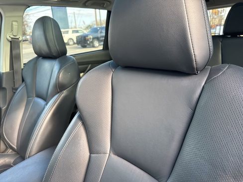 Used 2022 Subaru Ascent Limited w/ Technology Package image 5