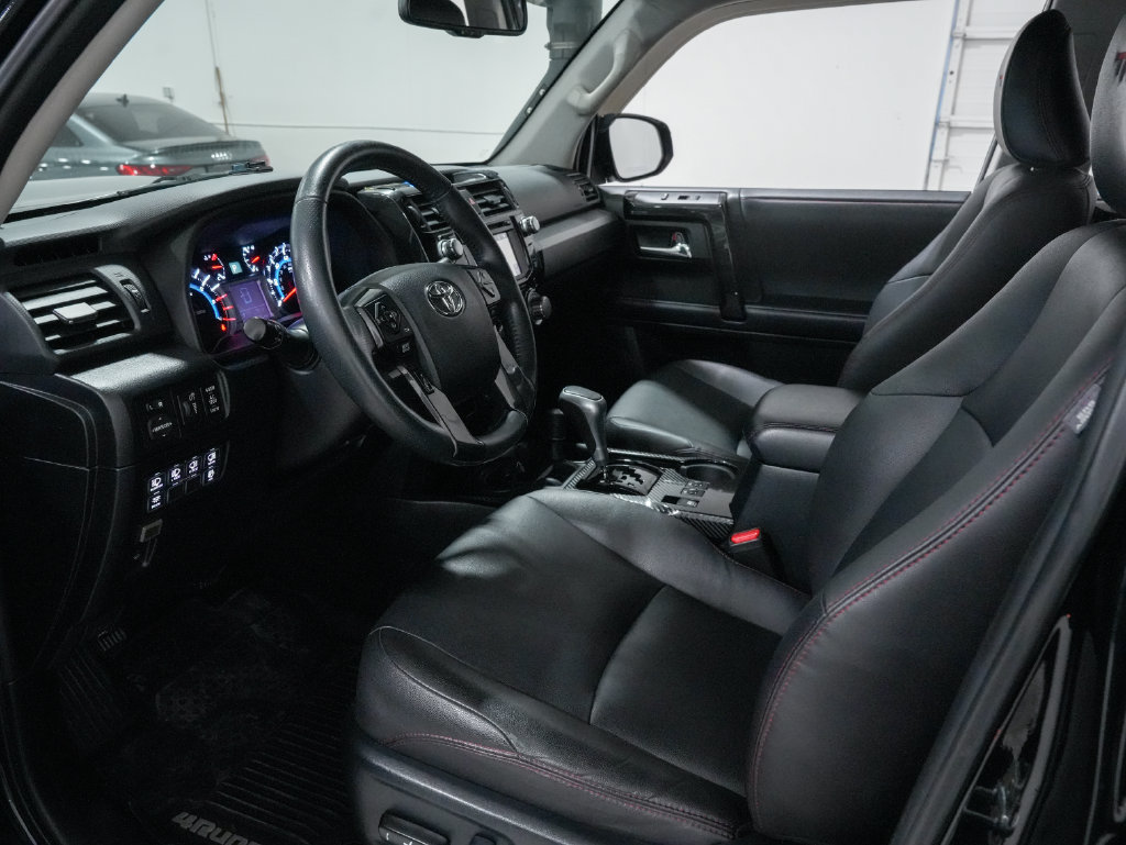 Used 2018 Toyota 4Runner TRD Off-Road Premium AWD/4WD image 13