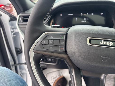 New 2026 Jeep Grand Cherokee L Limited AWD/4WD image 25