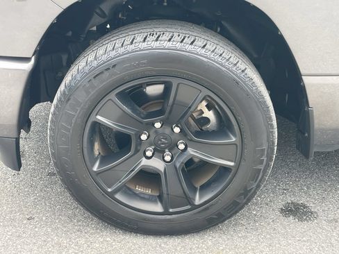 Used 2022 RAM 1500 Big Horn w/ Night Edition AWD/4WD image 10