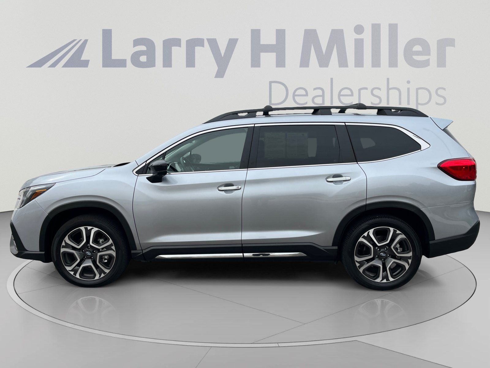 Certified 2026 Subaru Ascent Touring AWD/4WD image 2