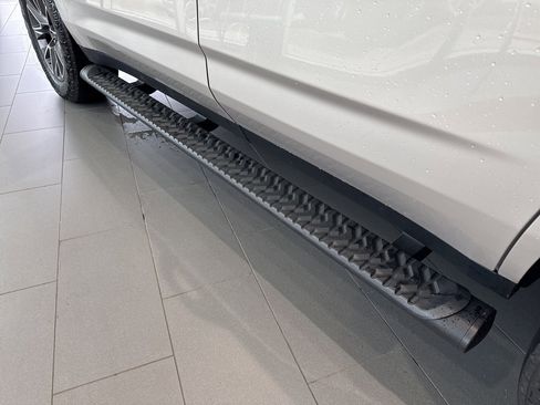 Used 2023 Chevrolet Tahoe Z71 w/ Luxury Package image 14