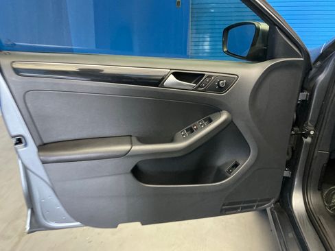 Used 2015 Volkswagen Jetta TDI SEL FWD image 9