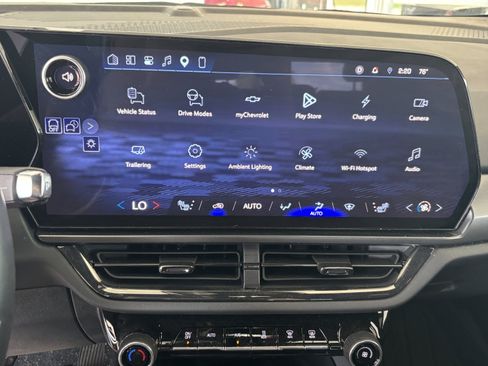 Used 2026 Chevrolet Equinox EV RS AWD/4WD image 14
