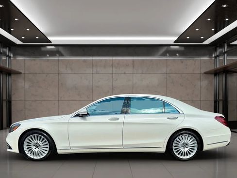 Used 2018 Mercedes-Benz S 560 Sedan image 4