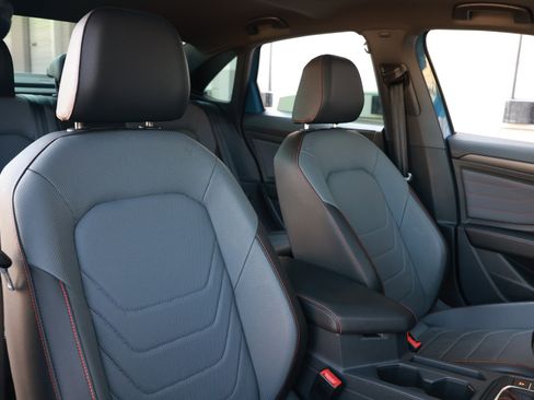 Used 2025 Volkswagen Jetta GLI Autobahn image 21