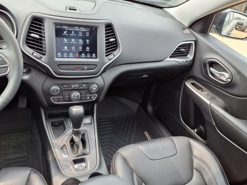 Used 2022 Jeep Cherokee Latitude Lux w/ Sun & Sound Group FWD image 3