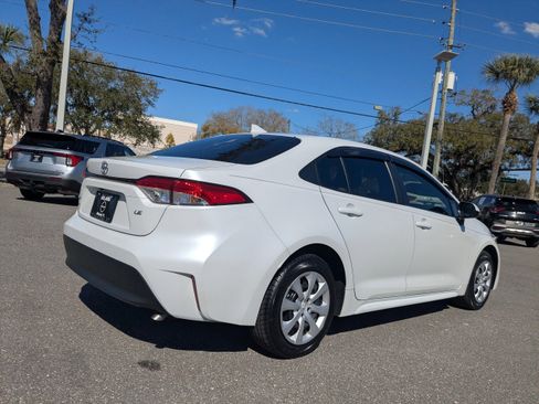 Used 2023 Toyota Corolla LE image 4