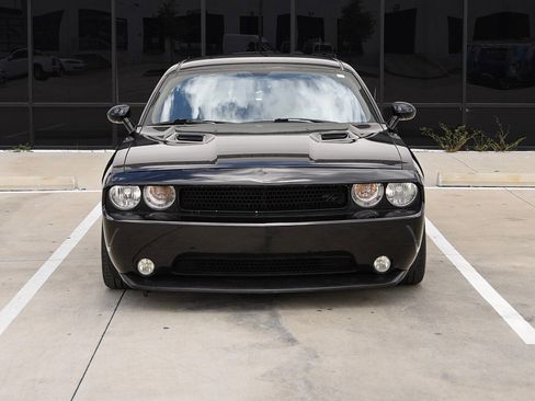 Used 2014 Dodge Challenger R/T w/ R/T Redline Group RWD image 2