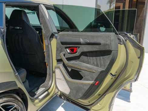 Used 2024 Lamborghini Urus Performante AWD/4WD image 57
