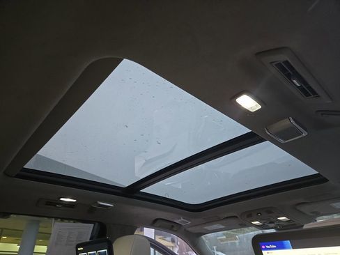 Certified 2024 Cadillac Escalade Sport Platinum w/ LPO, ONYX Package image 20