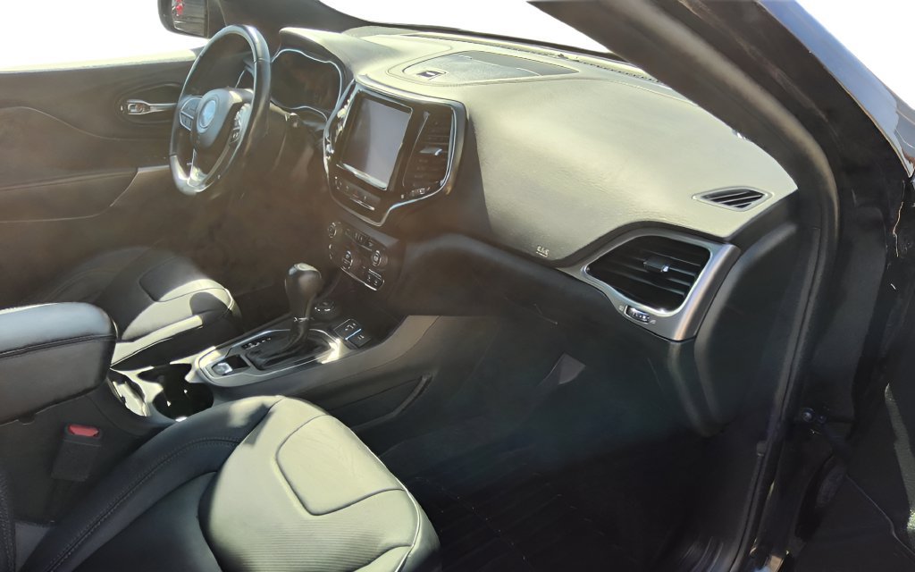 Used 2021 Jeep Cherokee High Altitude AWD/4WD image 39
