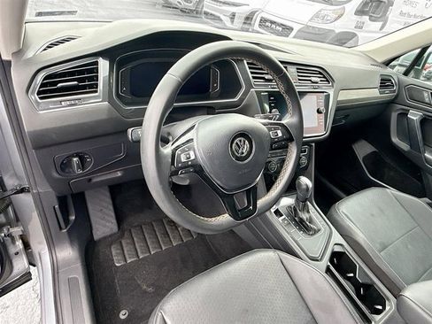 Used 2021 Volkswagen Tiguan SEL image 10