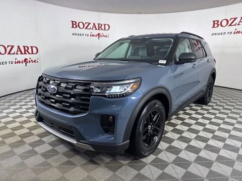 New 2026 Ford Explorer Active w/ Active Comfort Package image 3