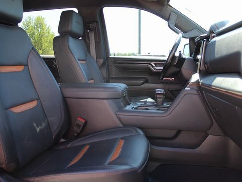 Used 2024 GMC Sierra 1500 AT4 w/ Technology Package image 23