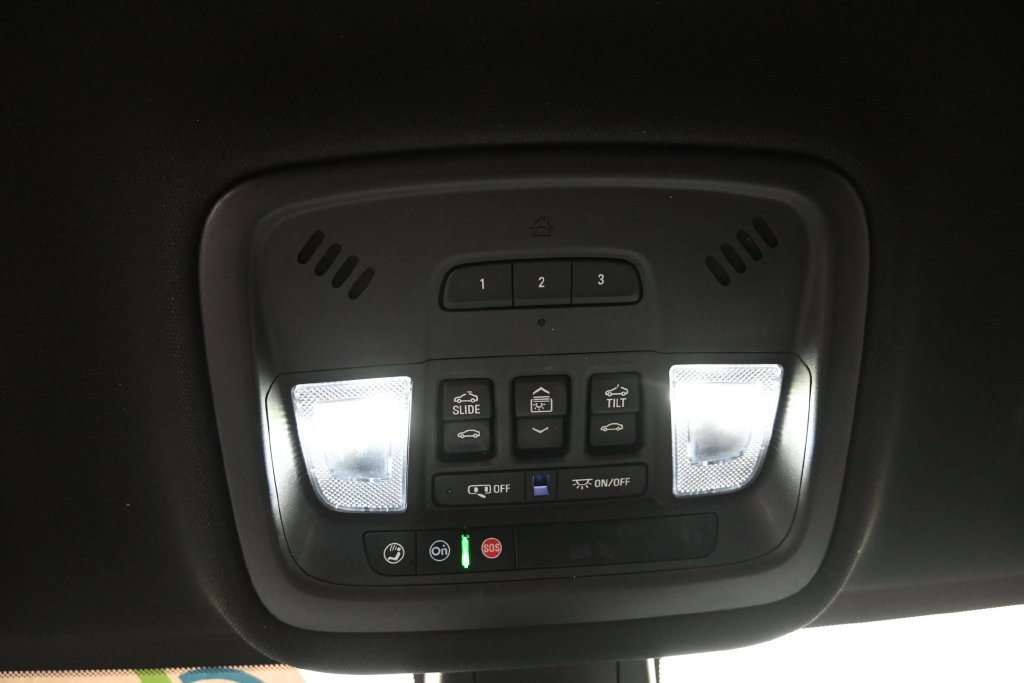 Used 2023 Chevrolet Traverse RS w/ LPO, Floor Liner Package AWD/4WD image 22