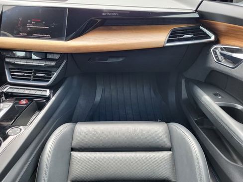 Used 2023 Audi e-tron GT Premium Plus AWD/4WD image 25