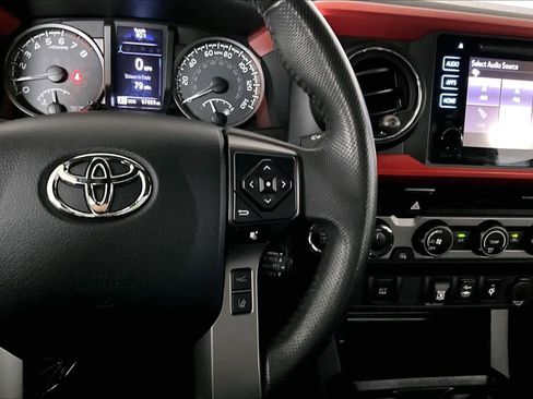 Used 2019 Toyota Tacoma TRD Off-Road AWD/4WD image 23