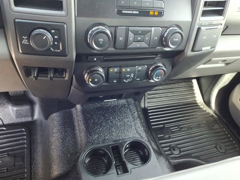 Used 2017 Ford F250 XL w/ Power Equipment Group image 27