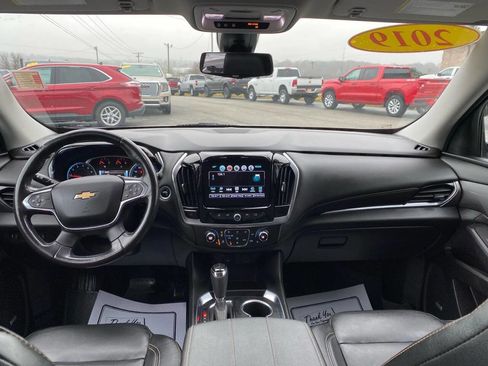 Used 2019 Chevrolet Traverse RS image 24
