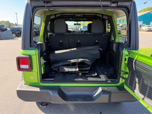 Used 2025 Jeep Wrangler Sport image 8