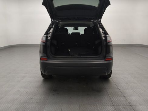 Used 2021 Jeep Cherokee Latitude FWD image 29