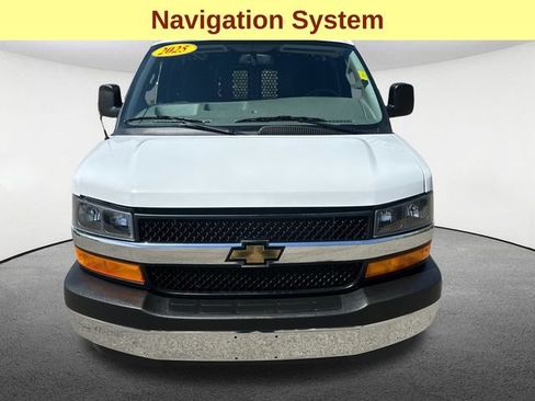 Used 2025 Chevrolet Express 2500 w/ Driver Convenience Package RWD image 4