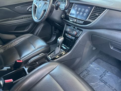 Used 2018 Buick Encore Essence image 16