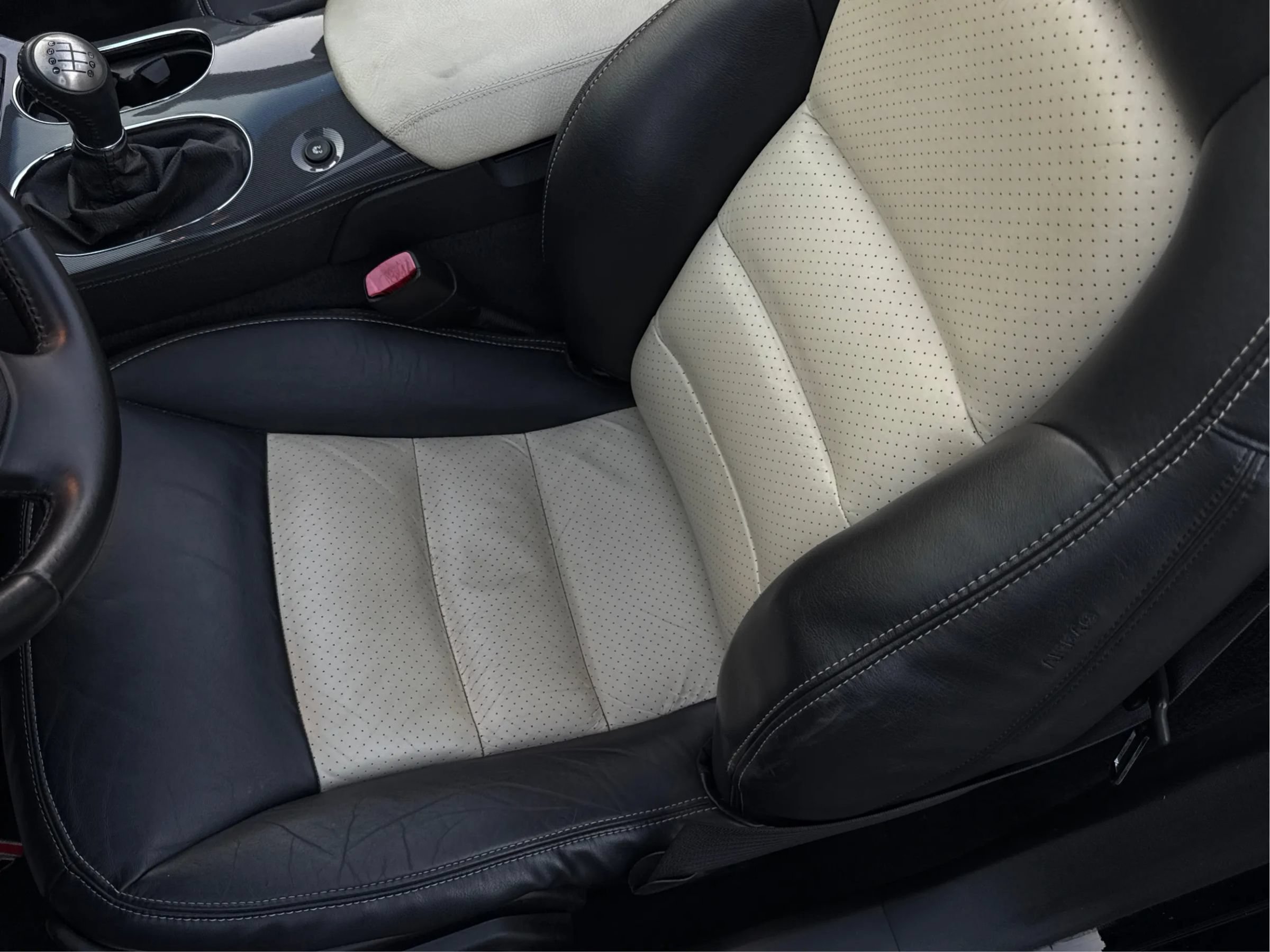 Used 2008 Chevrolet Corvette Convertible w/ Preferred Equipment Group RWD image 13