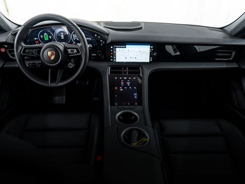 New 2026 Porsche Taycan image 22