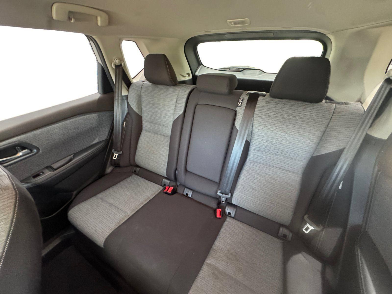 Used 2021 Nissan Rogue SV FWD image 14