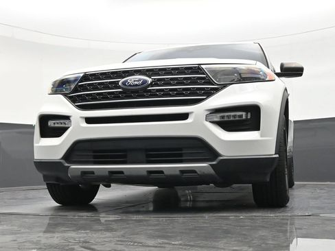 Used 2020 Ford Explorer XLT w/ Equipment Group 202A RWD image 27