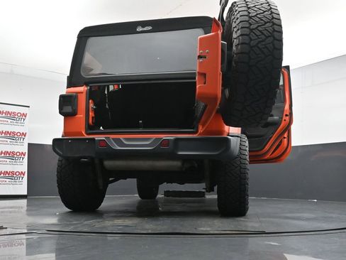 Used 2020 Jeep Wrangler Unlimited Sahara w/ Uconnect 4C Nav & Sound Group image 29