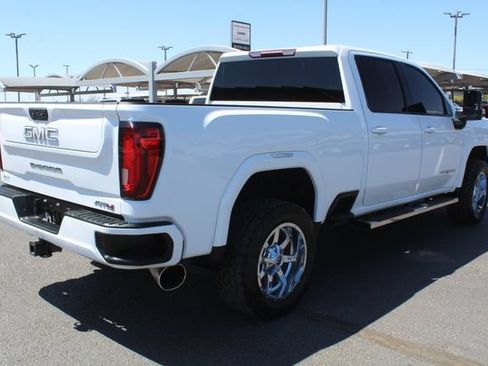 Used 2021 GMC Sierra 2500 AT4 AWD/4WD image 3