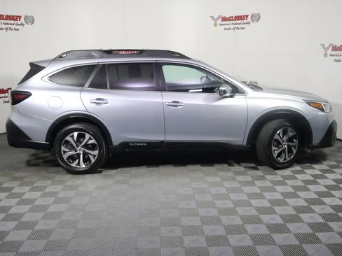 Used 2020 Subaru Outback Limited AWD/4WD image 3