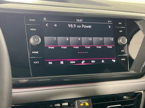 Used 2023 Volkswagen Taos SEL image 15