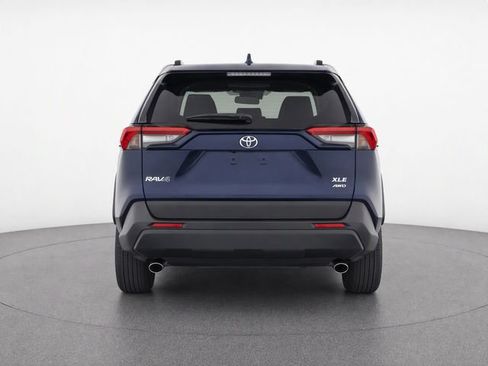 Used 2025 Toyota RAV4 XLE AWD/4WD image 7