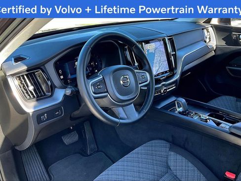 Used 2022 Volvo XC60 B5 Momentum image 17