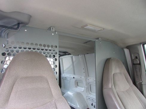 Used 2004 Chevrolet Astro RWD image 19