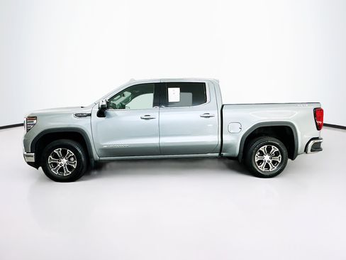 Used 2025 GMC Sierra 1500 SLT AWD/4WD image 4