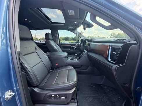 Used 2025 GMC Sierra 1500 Denali w/ Denali Reserve Package AWD/4WD image 13