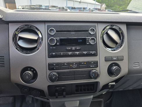 Used 2015 Ford F350 XLT w/ XLT Interior Package AWD/4WD image 12