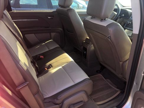 Used 2009 Dodge Journey R/T w/ Safe & Sound Group image 5