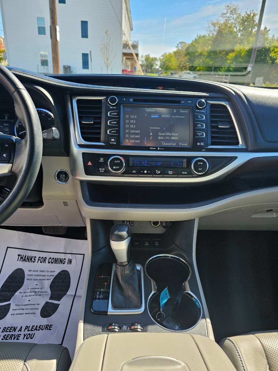 Used 2014 Toyota Highlander Limited AWD/4WD image 17