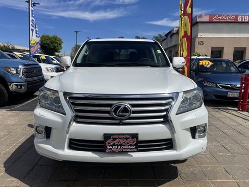 Used 2013 Lexus LX 570 4WD w/ Luxury Pkg image 3