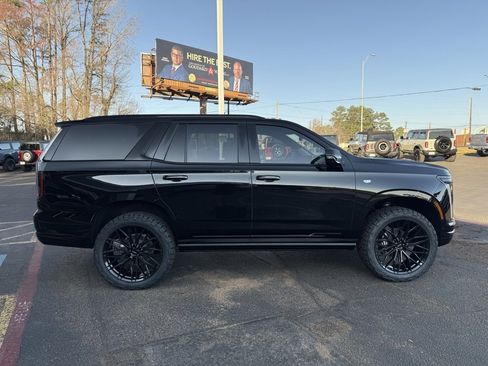 Used 2026 Cadillac Escalade Platinum Sport w/ LPO, Floor Liner Package image 5