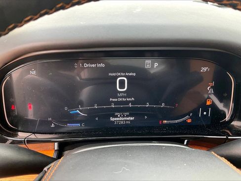 Used 2022 Jeep Grand Wagoneer Series III image 11