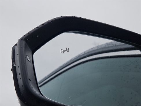 New 2025 Volkswagen Atlas SEL image 17